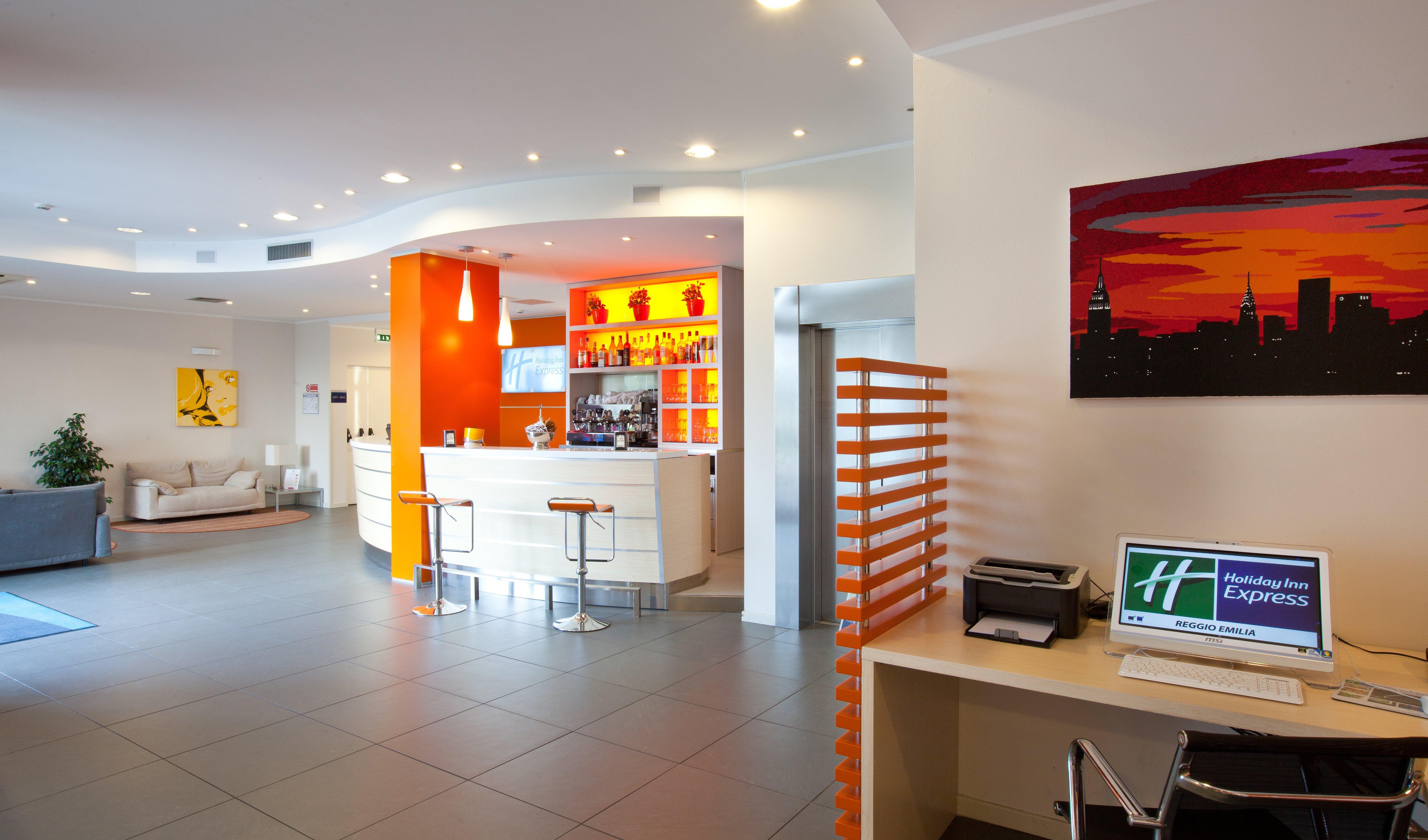 Holiday Inn Express Reggio Emilia By Ihg Eksteriør bilde
