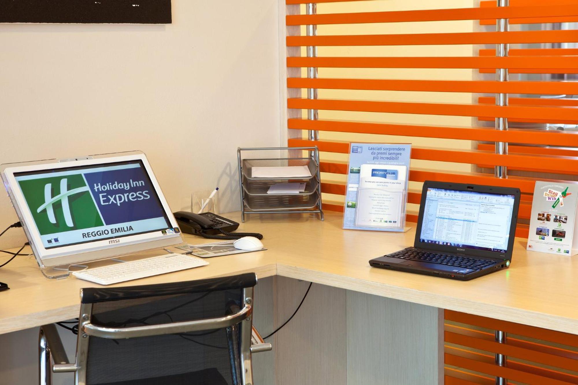 Holiday Inn Express Reggio Emilia By Ihg Eksteriør bilde