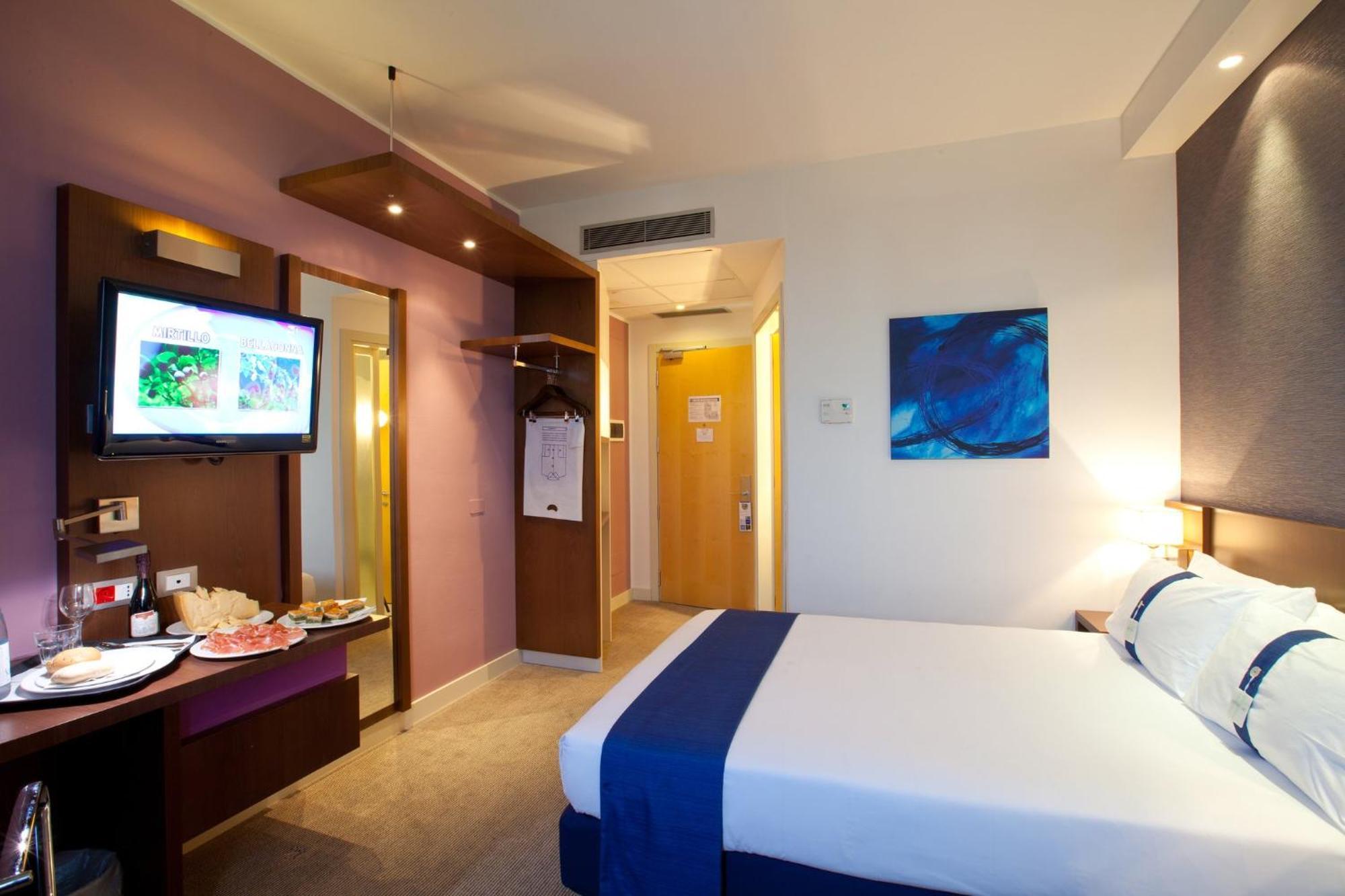 Holiday Inn Express Reggio Emilia By Ihg Eksteriør bilde