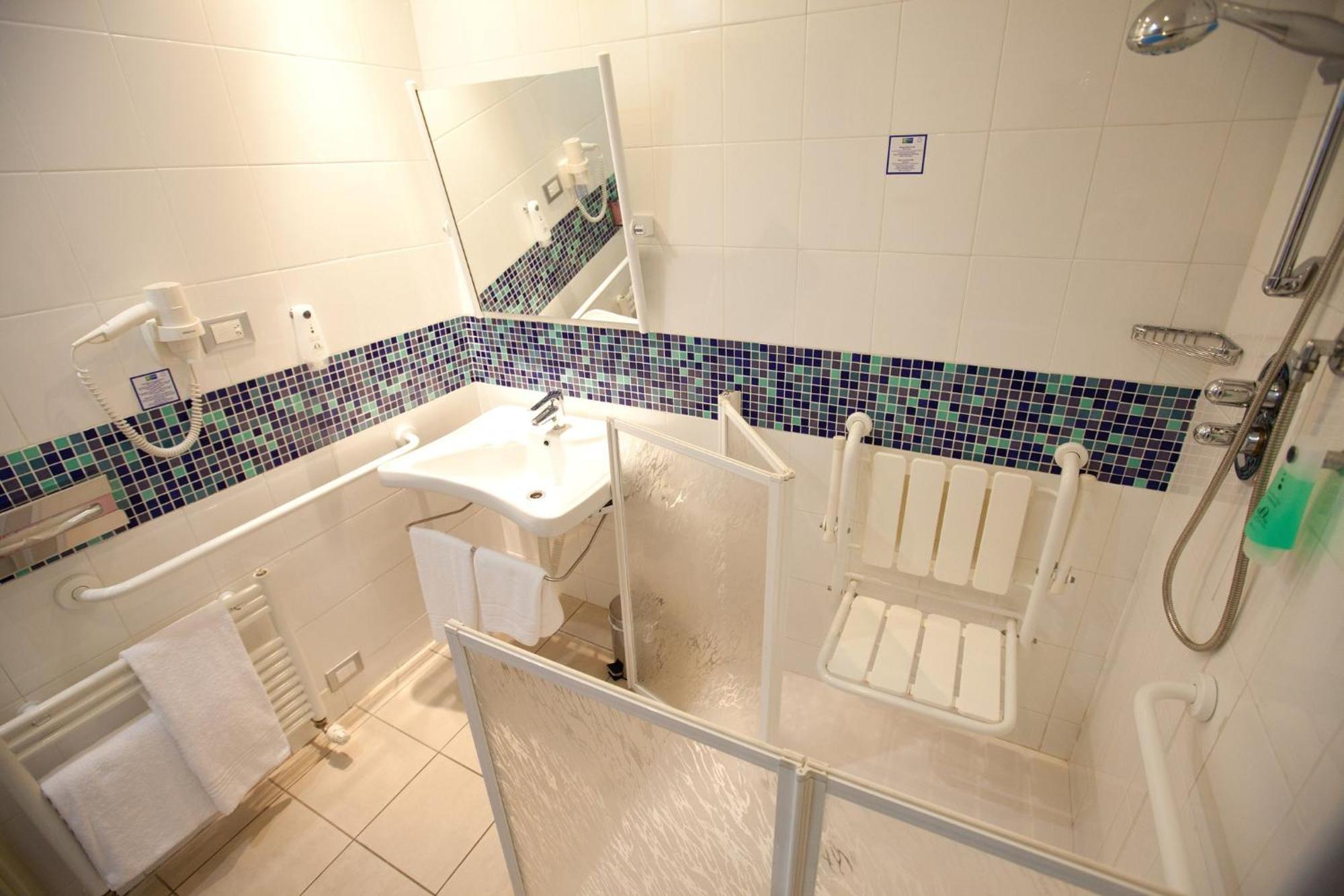 Holiday Inn Express Reggio Emilia By Ihg Eksteriør bilde